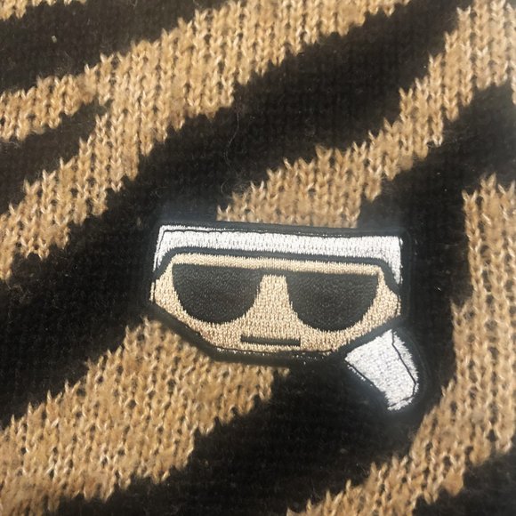 KARL LAGERFELD Paris Zebra Print Knitted Oversized Fit Sweater Pullover Size L - Picture 6 of 7